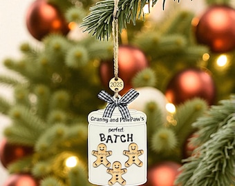 Perfect Batch Personalized Laser Cut Christmas Ornament with YEAR, 1-10 NAMES Grandma Mom Family Ornament, Laser Engraved, Best Seller