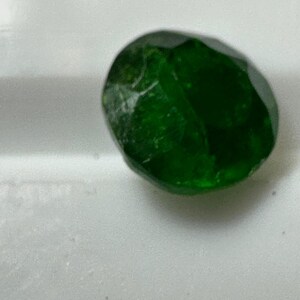 Garnet Demantoid Green Garnet Grossulare Garnet Round Shape Faceted Top color Gem quality Garnet 5MM size 0.7 carat weight