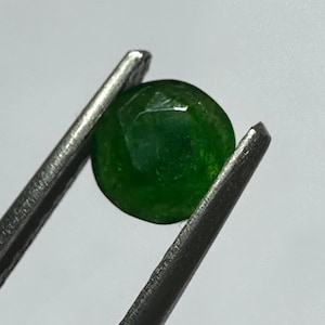 Garnet Demantoid Green Garnet Grossulare Garnet Round Shape Faceted Top color Gem quality Garnet 5.4MM size 0.9 carat weight