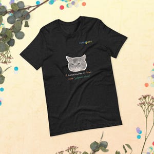 ジャッジメント・ステア・キャットTシャツ - Python開発者向けギフト - 面白い内向型シャツ - 人間が触れるとエラーが発生するTシャツ - Purr Dev Coding Merch