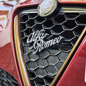 Carbon Fiber Leggenda Grille Emblem for Alfa Romeo Giulietta (2010-2020)