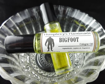 BIGFOOT Cologne Oil, Men's Roll On Cologne, Oakmoss Sandalwood Fragrance Oil, Bpa Free Glass Bottle, Moisturizing Jojoba Oil