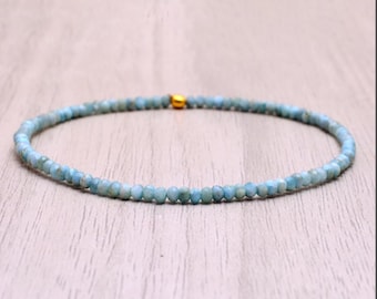 Bracciale elastico in larimar, delicato gioiello con perline in pietra blu, regalo di cristallo con pietra portafortuna di marzo