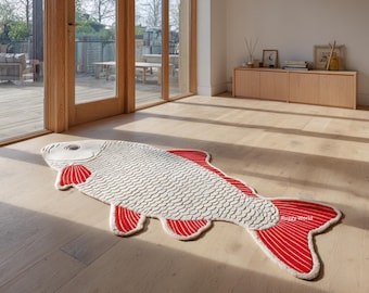 Alfombra de lana tejida a mano con forma de pez: decoración infantil inspirada en los peces koi