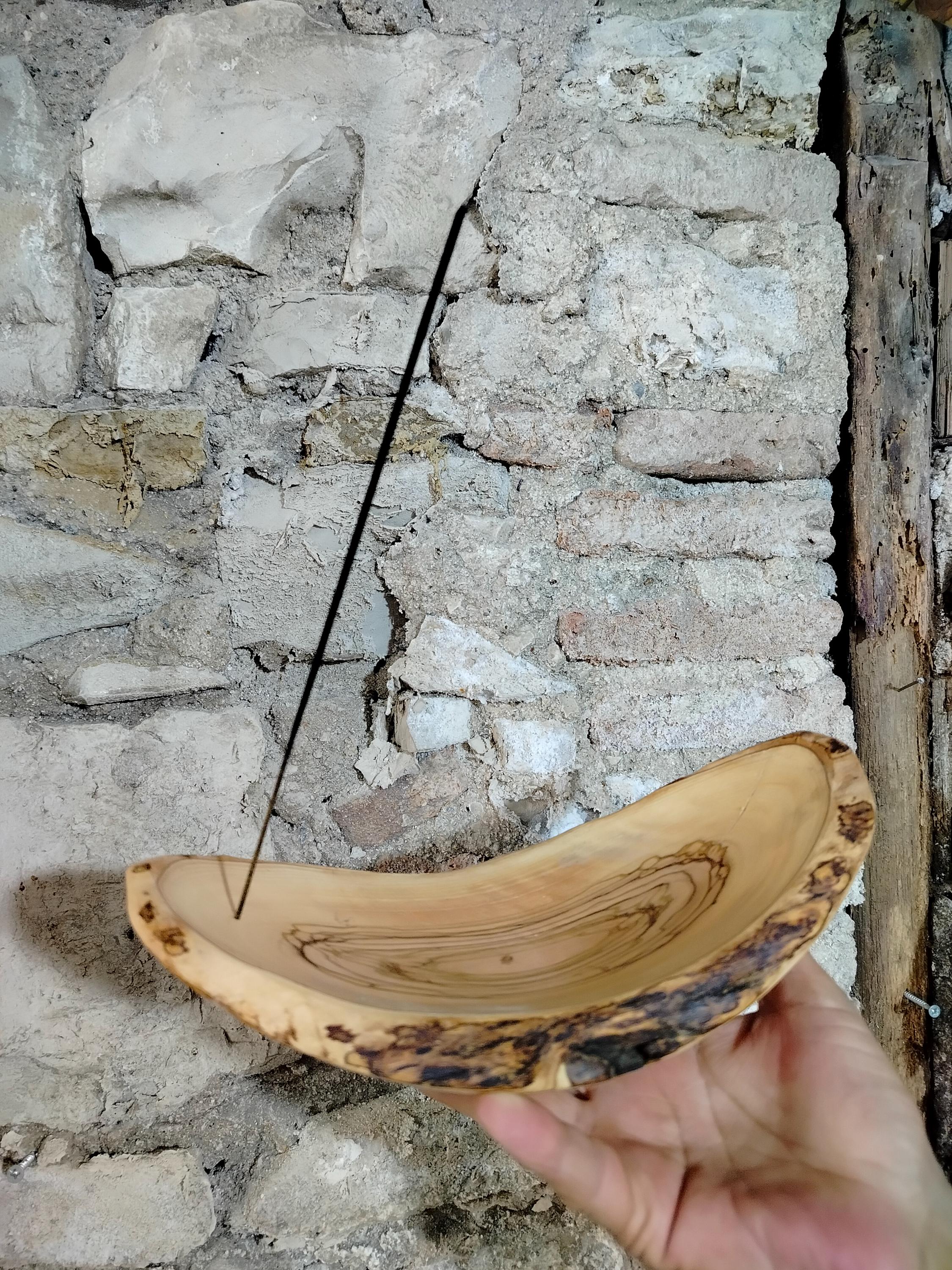 Hand-Carved Olive Wood Incense Holder - Unique Natural Decor | Meditation & Relaxation Gift