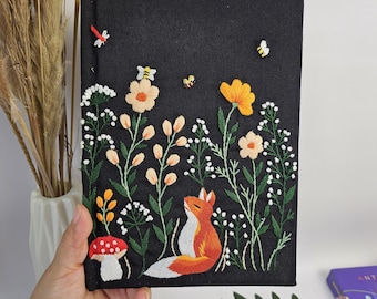 Cuaderno bordado personalizado: Diario floral hecho a mano