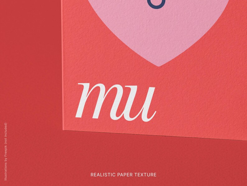 Pu&ograve; includere: Primo piano di carta rossa con forma di cuore rosa e le lettere bianche &laquo; mu &raquo;. Le parole &laquo; Realistic Paper Texture &raquo; sono in basso nell'immagine. Lo sfondo &egrave; rosso.
