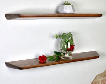 Mensola sospesa con curve armoniose, mensole da parete in legno personalizzate per soggiorno, mensole uniche da parete, libreria in noce
