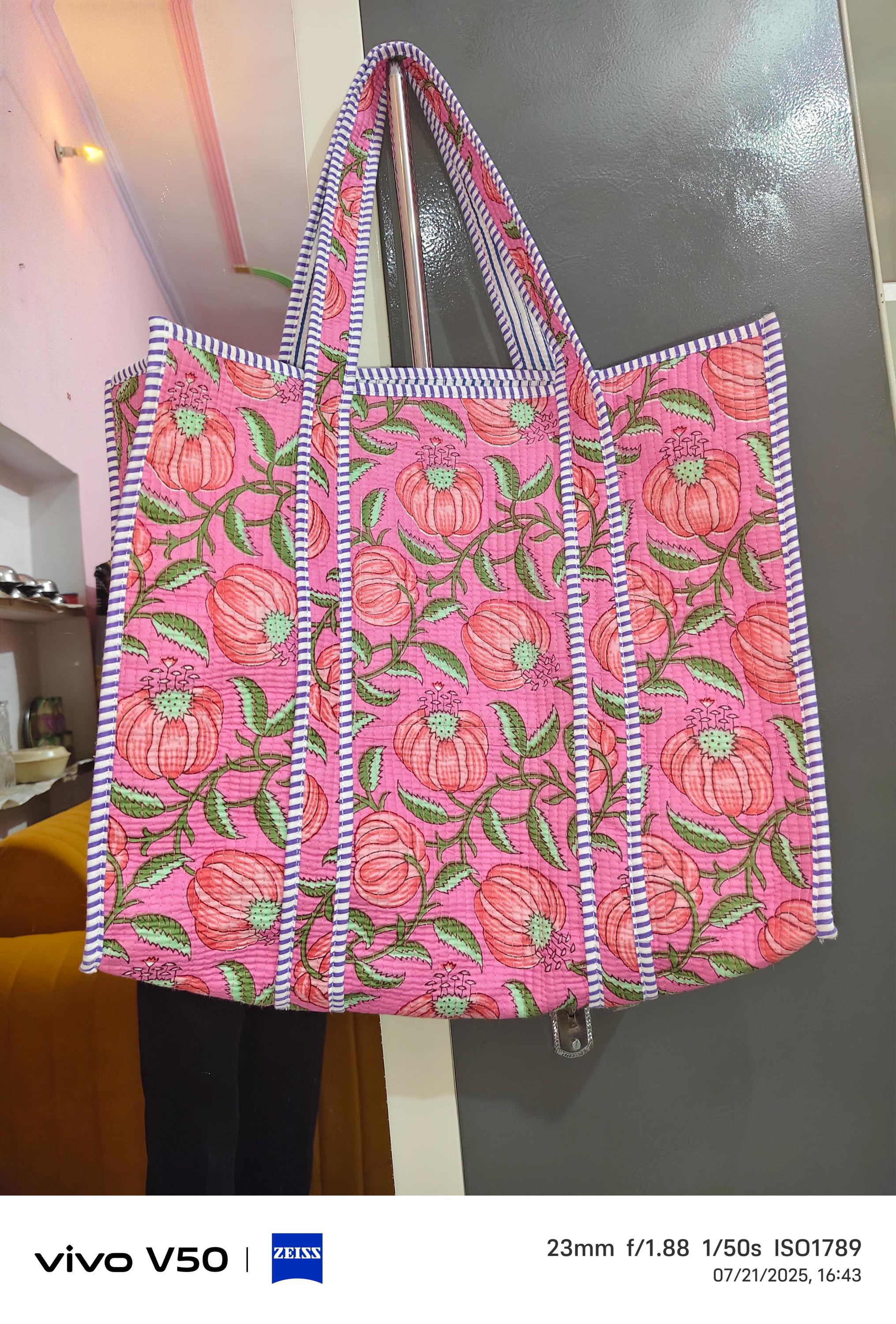 ブロックプリントキルティングトートバッグ：ハンドメイド花柄