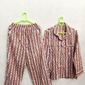 Floral Cotton Pajama Set: Indian Print Nightwear with Leopard