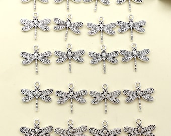 20pcs Antiguo alerón de plata hechizo animal insecto colgante para bricolaje collar pulsera pendiente joyería haciendo artesanía accesorio 21x20mm