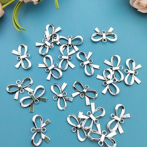 10/20/30pcs Antique Silver bow tie Charm Pendant For DIY Necklace bracelet Jewelry Making Craft Accessory