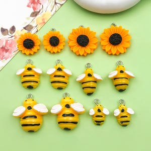 10/12pcs Resin Bees Plastic Bumble Bee Decor Flowers Bee Decorations Party Bee Charms for DIY Jewelry Making Birthday Party Accessories