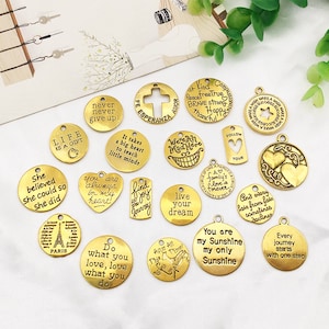 Mix 20pcs Inspiration Word Charms Collection Inspiration Letter plate Inspiration charms Colgantes de metal para collar, pulsera