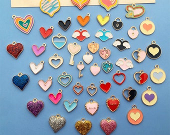 Mix 50pcs Zinc Alloy Enamel Heart-shaped Charms，Delicate Gold Plated Heart bracelet necklace Pendant for Fashion Jewelry Making Supply