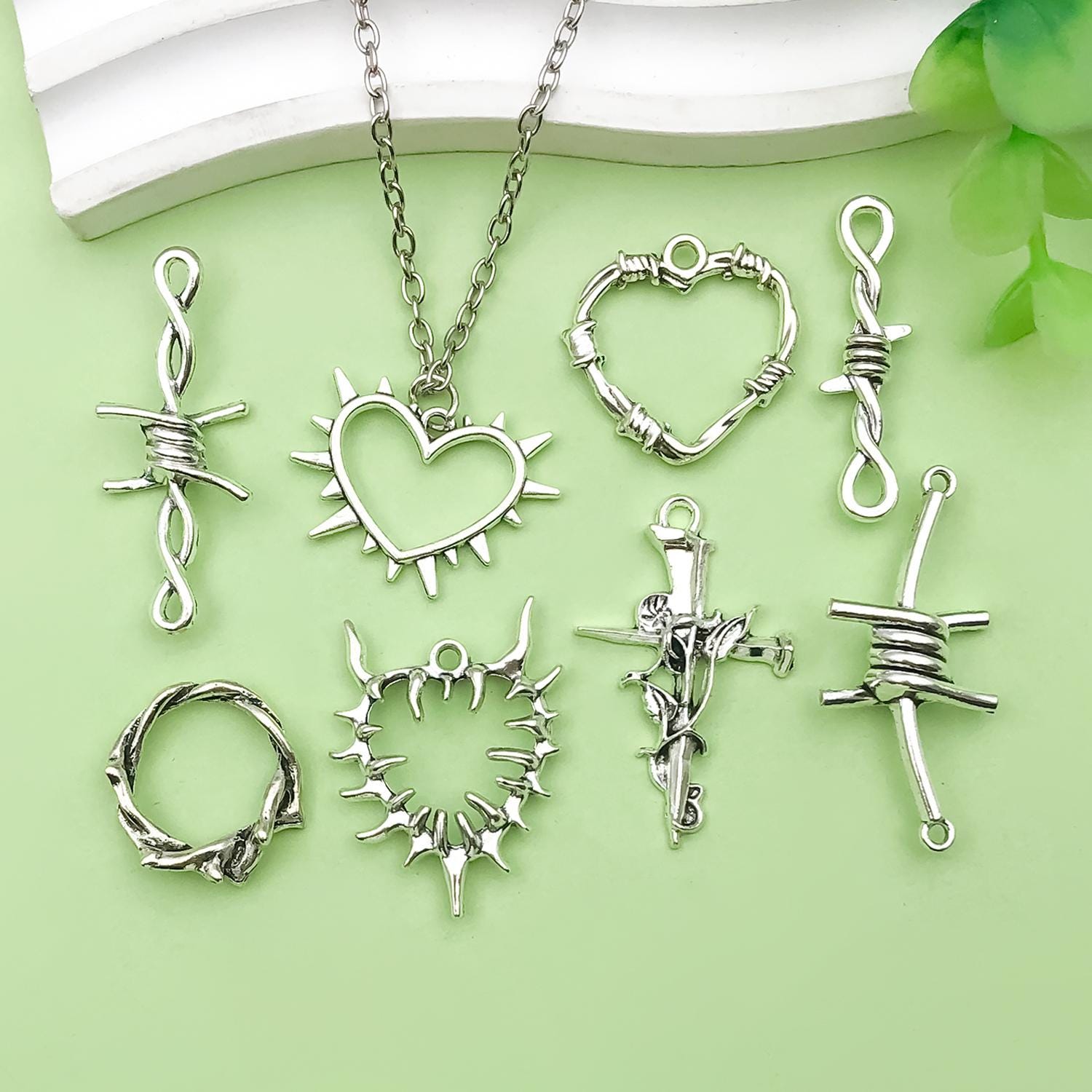 45 Pendentifs épées Vieillis Gothiques - Charme Dague Pour Bijoux DIY - 34,5x13,5 Mm - Pour Colliers, Bracelets, Boucles D'oreilles - 3