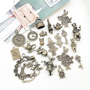 Antique Bronze Alice Charms Pendant for DIY Jewelry Making