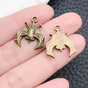20pcs Antique Bronze Bat Charm Pendant Halloween Charm for jewelry making 17x19mm