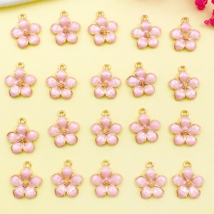10/15/20pcs Smalto fiori di ciliegio Charms Ciondolo fiore d'oro placcato per collana orecchini fai da te Bracciale gioielli Fare artigianato Accessori