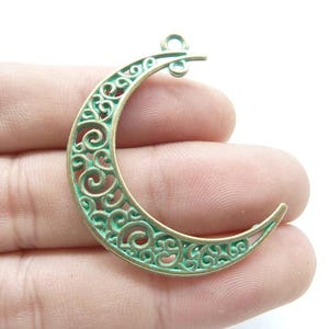 10pcs 32x38mm Quarter Moon Rustic Charms, Bronze with Green Patina Quarter Moon Rustic Patina Charms Pendant c8199
