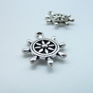 20pcs 18x23mm Antique Silver Mini Rudder Steering Wheel Charm Pendant c3777