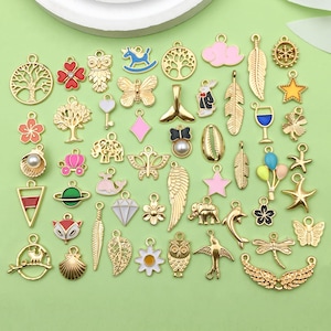 50pcs Bulk Cute Enamel Assorted Mini Charm KC Gold Balloon Feather Pendant for Women Jewelry Making DIY Craft Keychain Ornament Accessories