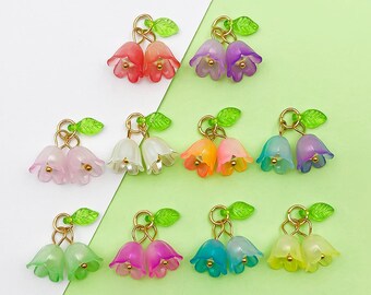 10 piezas de dijes de flores acrílicas de lirio de los valles, colgantes de plástico con cuentas de perlas, colgantes florales para hacer collares, pendientes, joyas y manualidades.