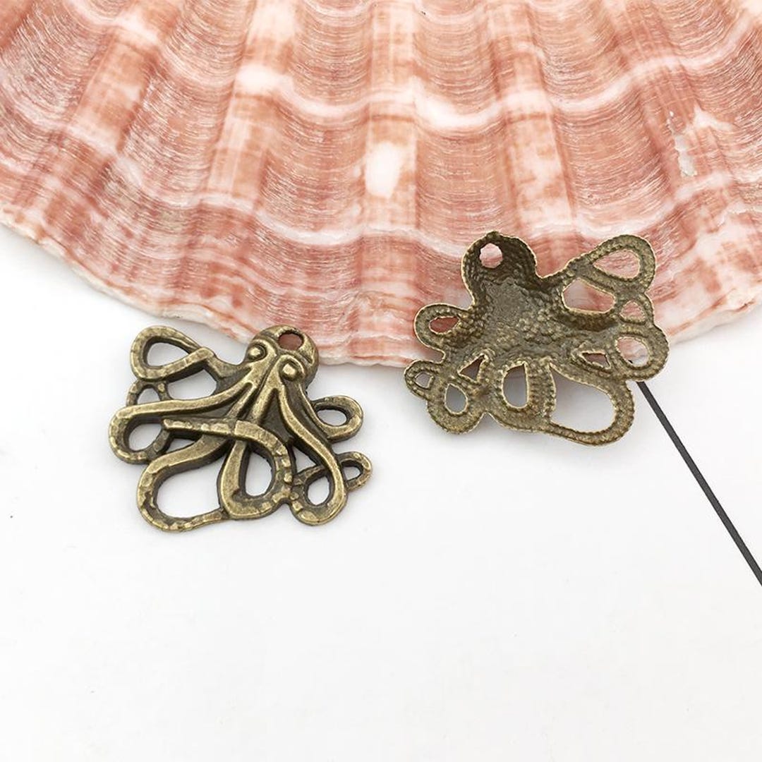 アンティークブロンズタコチャームペンダント30個、クラフト用