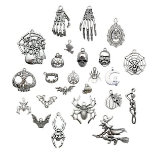 10/20/30pcs antique silver Halloween Alloy Charm, Spider Bat Silver Pendant，for DIY necklace bracelet jewelry Handmade Making Accessories