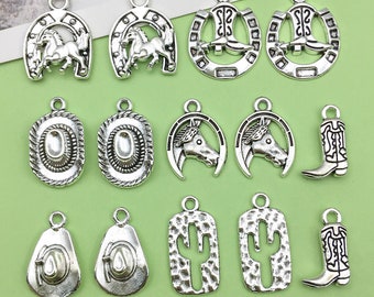 60 pendenti con ciondoli in lega di cowboy occidentale in argento antico per gioielli vintage fai da te, collane, braccialetti, accessori artigianali - Italia
