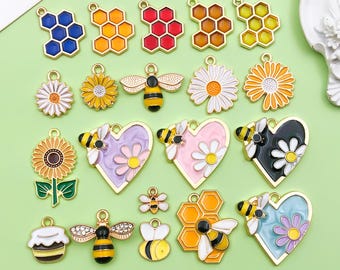10/20pcs Mixed Fashion Enamel Bee Honeycomb Flower Charm DIY Bee Pendant for Bracelet Necklace Earrings Jewelry Making Craft Accessories