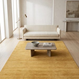 Senapsgula handvävda mattor, enfärgad ullmatta, minimalistisk modern matta, skandinavisk vardagsrumsmatta, handgjord lyxmatta bild 1