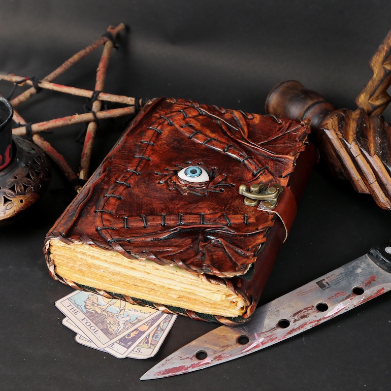 Gothic Eye Witch Journal, Handmade Leather Grimoire Spell Book, Book of Shadows, Spooky Horror Notebook with Lock, Halloween Gift image 9