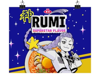 Pode incluir: Cartaz com uma ilustração de desenho animado de uma mulher segurando uma estrela e um microfone. O cartaz diz "RUMI SUPERSTAR FLAVOR" em letras grandes. O fundo é azul com pontos brancos e formas de estrelas.