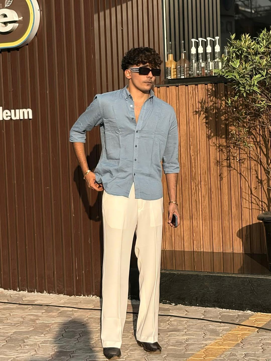 linen shirt and dress pants Women's Button Shirt And Wide Leg Pants Outfit menique
