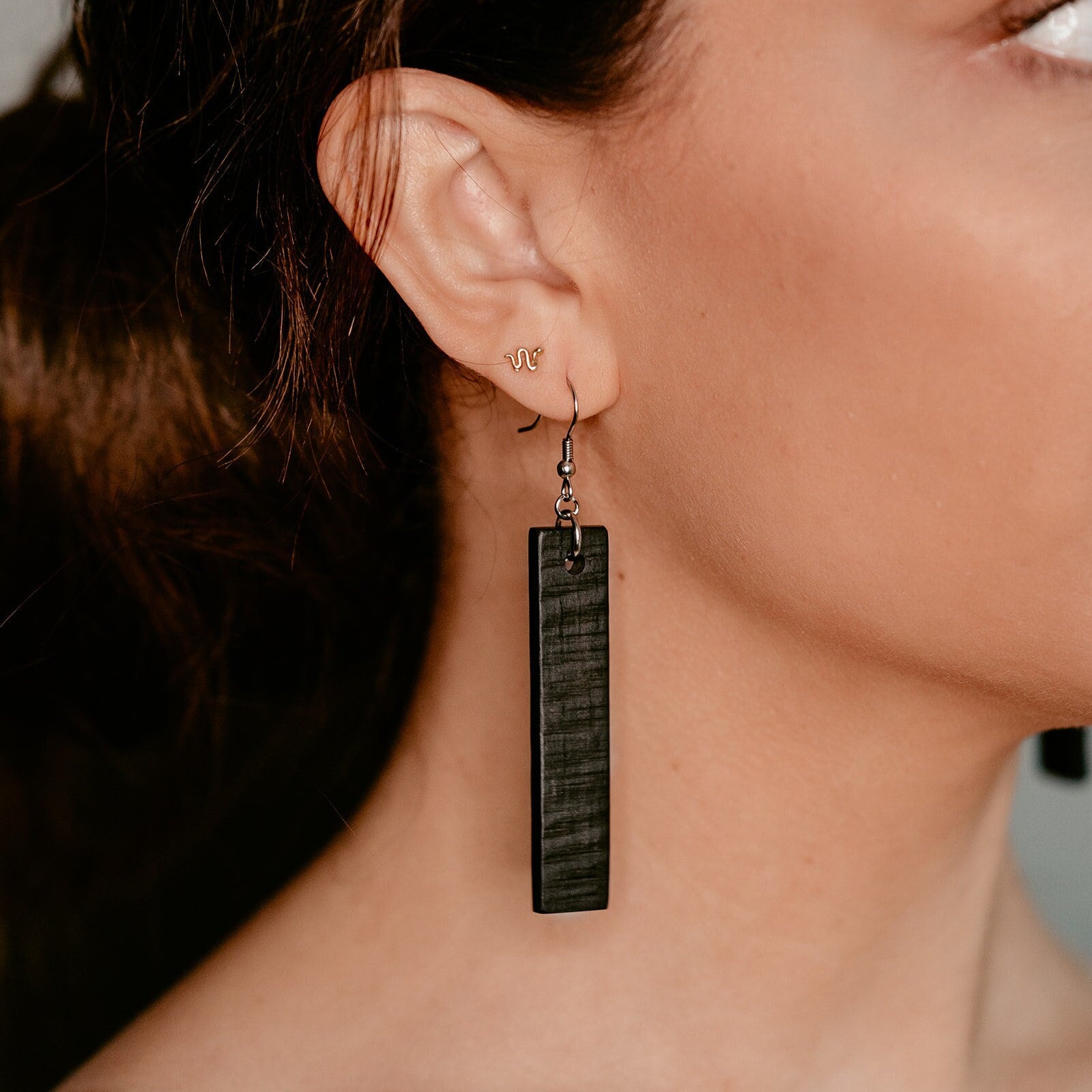 Black rectangle earrings discount