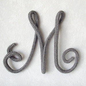 Initial letter with flourish, Wall hanging lettering image 1