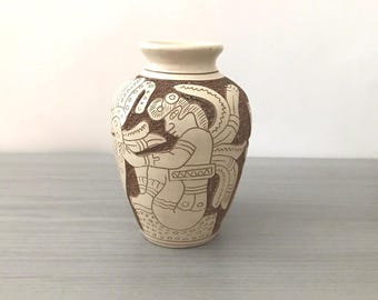 Gutierrez Nicaraguan Etched Art Pottery Vase