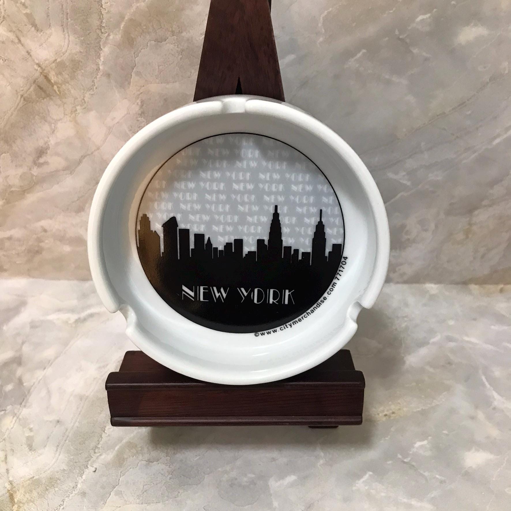 ヴィンテージ陶器1950年アメリカ灰皿ライターオリーブグリーンNewYork New York Ash Tray - Etsy