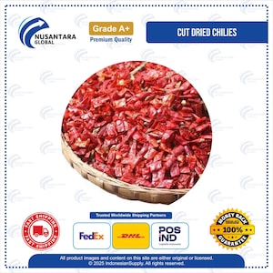 Cut Dried Chilies, Spicy Dried Chili Peppers, Sliced Red Chilies, Natural Hot Spice, Dehydrated Chili for Cooking, Asian Spicy Ingredient