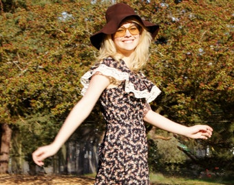 1970&#39;s Summer Off Shoulder Calico Prairie Dress Boho