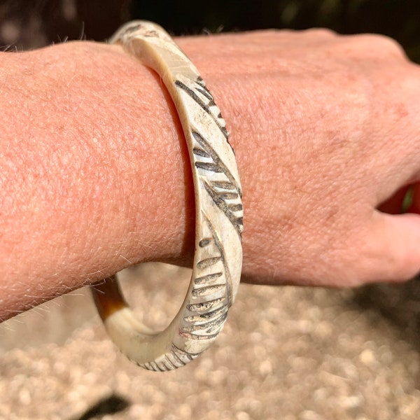 Old African Turban Shell Tribal Bangle Bracelet