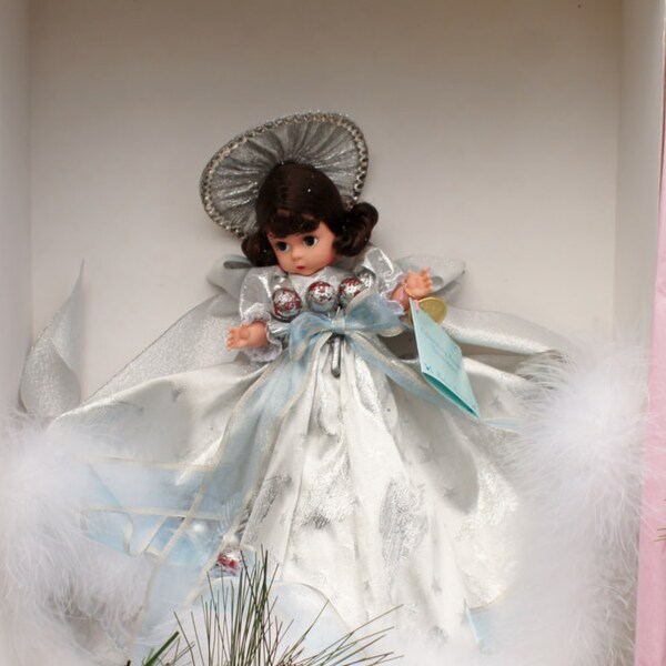 Madame Alexander Glistening Angel Tree Topper