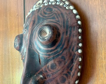 パプアニューギニア カメの甲羅 セピック川 コロガ村 マスク