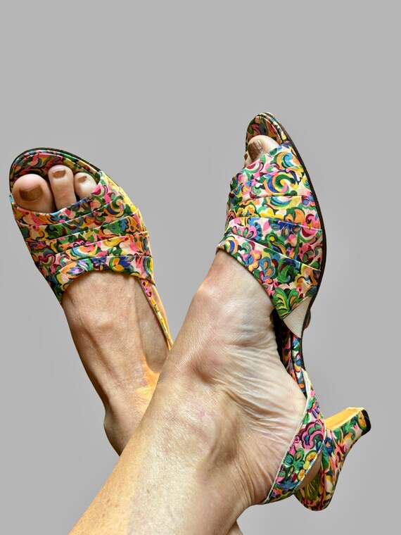 1960’s Floral Heels with Matching Clutch Purse - image 8