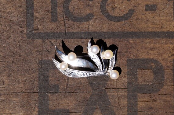 Cultured Pearl Sterling Brooch Pin - image 6