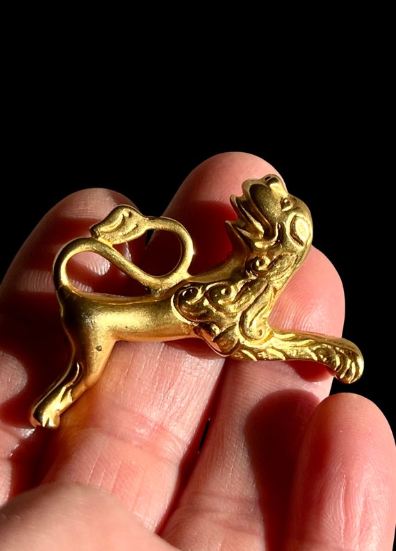 MMA Gold Lion Foo Dog Brooch Pin - image 2