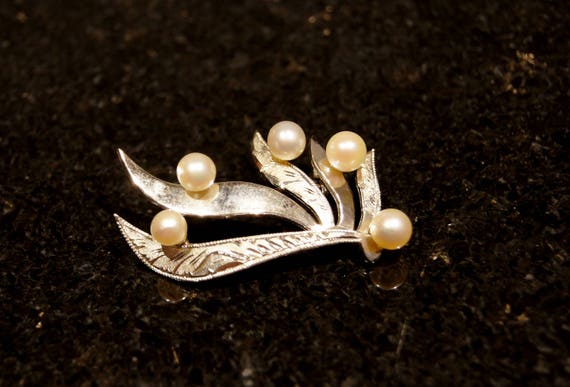 Cultured Pearl Sterling Brooch Pin - image 1