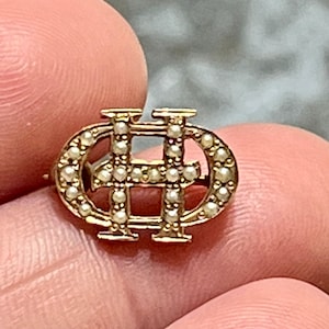 10K Gold Seed Pearl Theta Eta 1903 to 1971 Sorority Lapel Pin