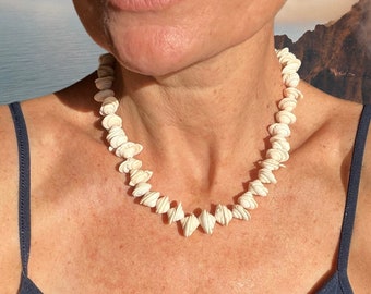 Collar de playa único de concha de Puka hawaiana vintage